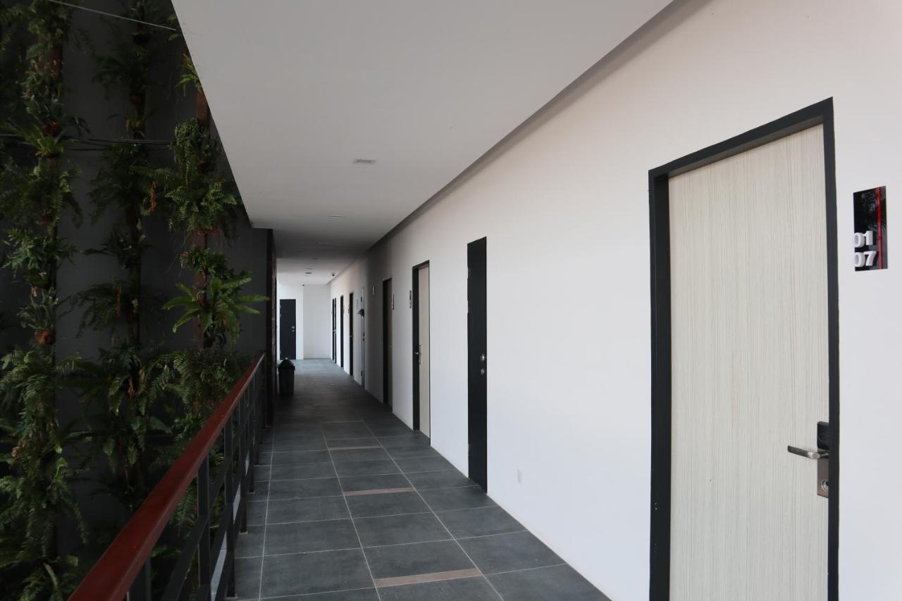 Roxy Sematan Villa & Townhouse Kültér fotó