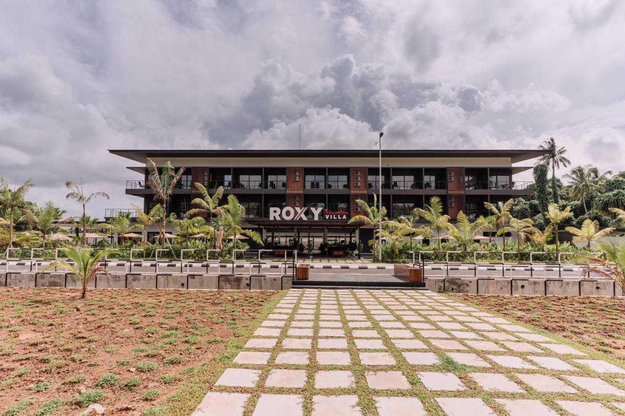 Roxy Sematan Villa & Townhouse Kültér fotó