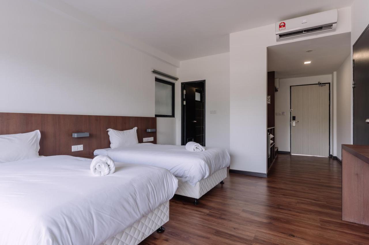 Roxy Sematan Villa & Townhouse Kültér fotó