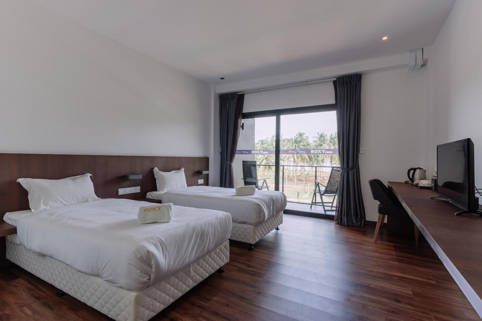 Roxy Sematan Villa & Townhouse Kültér fotó